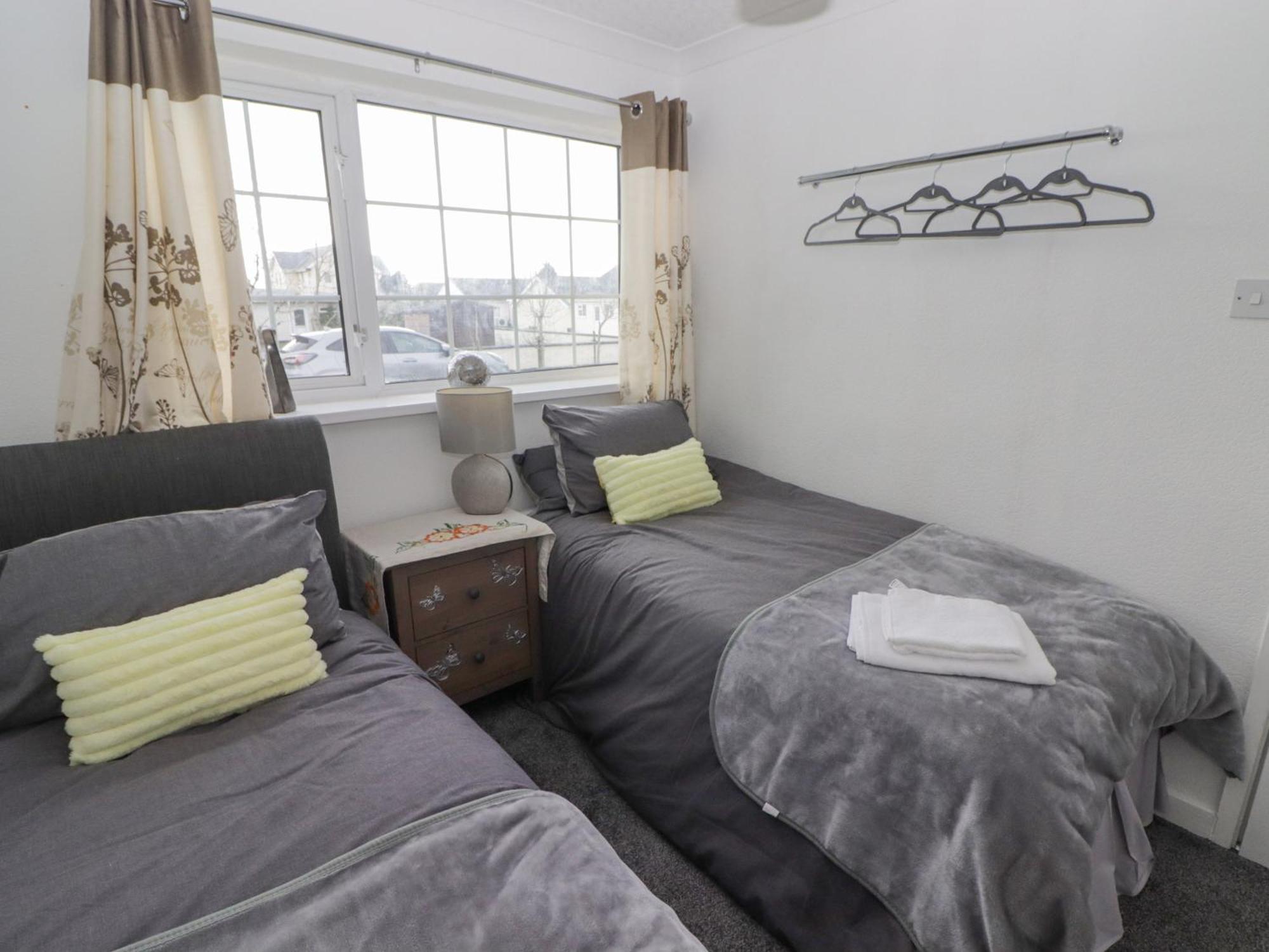 48 Gower Holiday Village Swansea Bagian luar foto