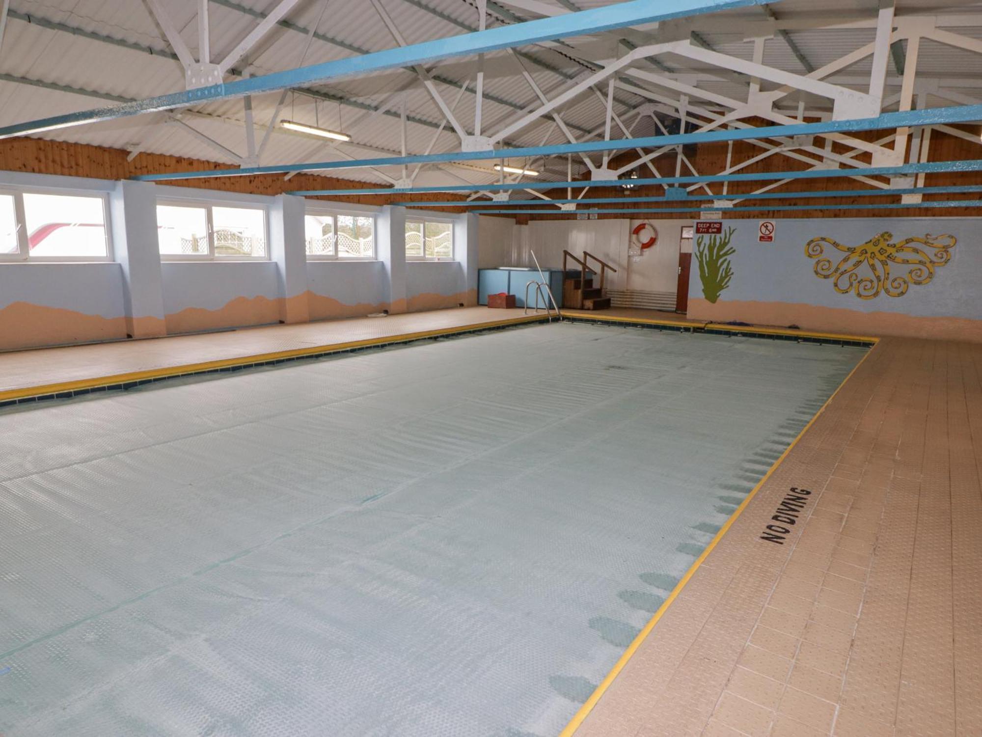 48 Gower Holiday Village Swansea Bagian luar foto