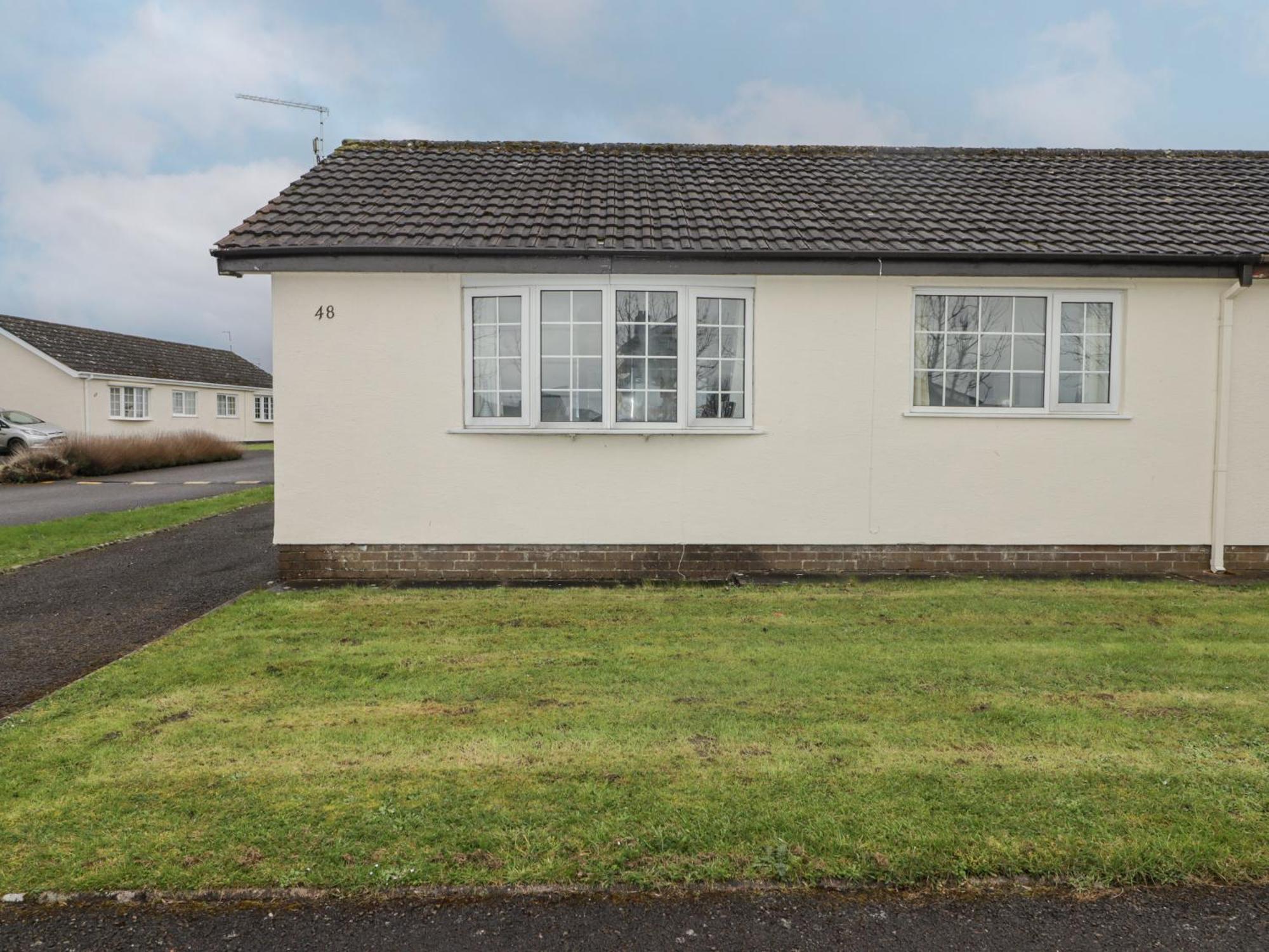 48 Gower Holiday Village Swansea Bagian luar foto