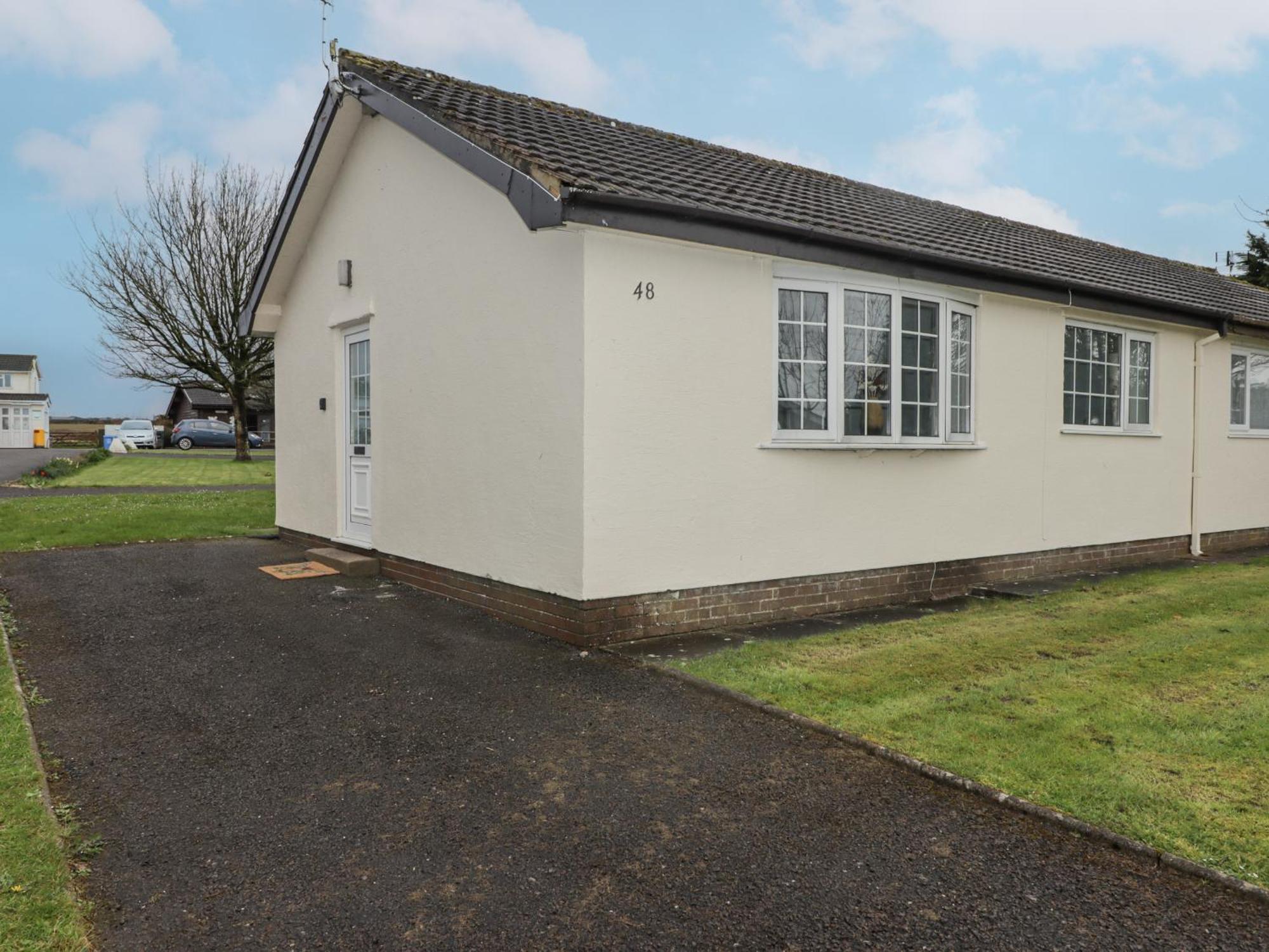 48 Gower Holiday Village Swansea Bagian luar foto